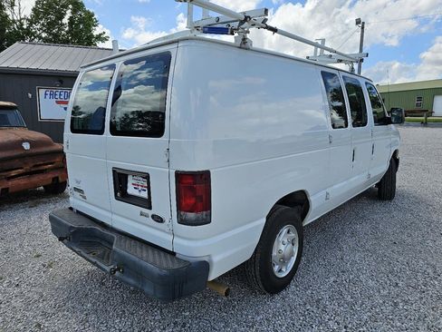 Used 2011 Ford E-150 and Econoline 150 w/ Commercial Cargo Van Pkg RWD image 10