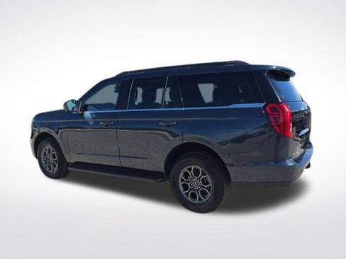 Used 2025 Ford Expedition Active RWD image 5