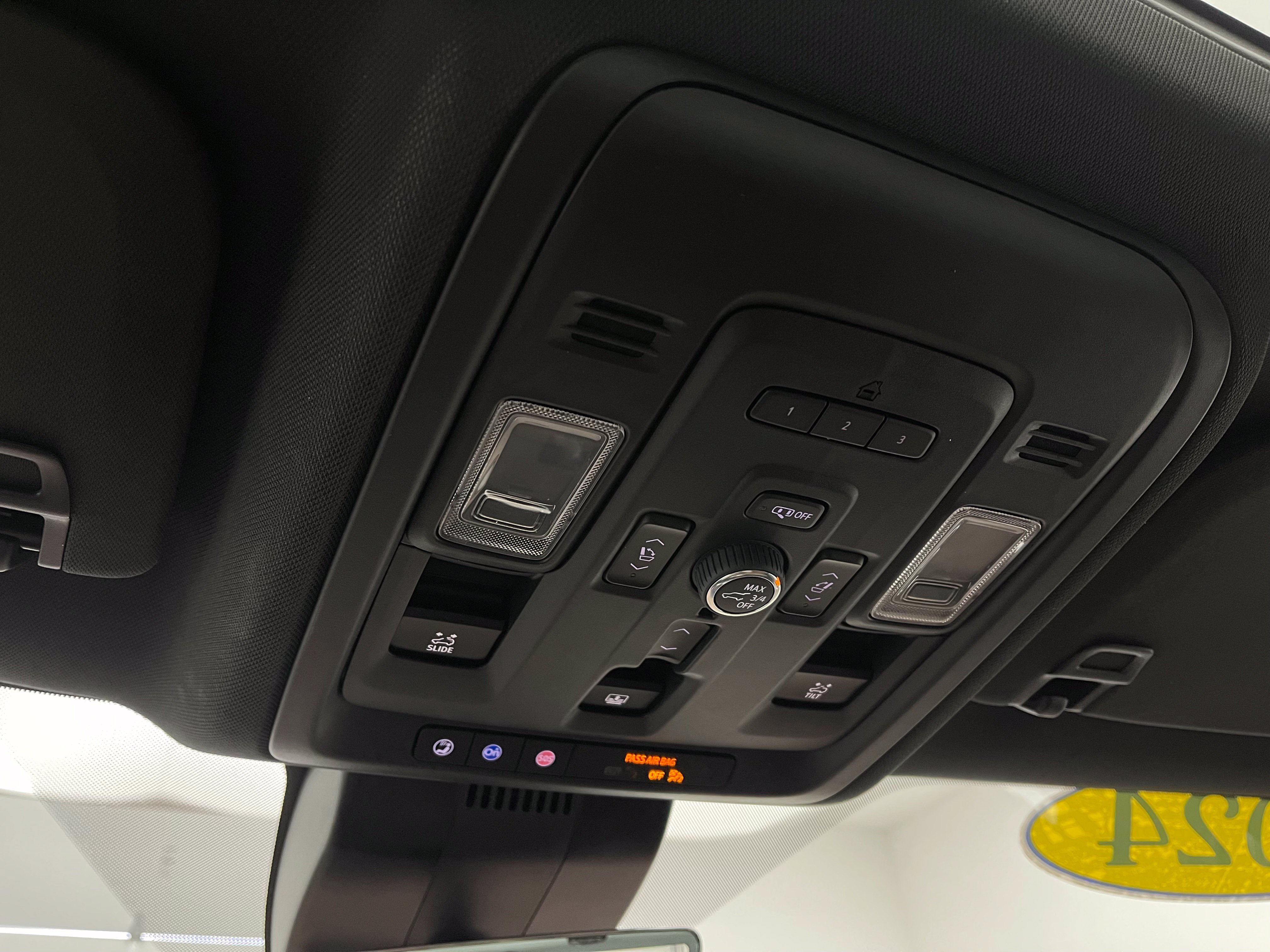 Used 2024 Chevrolet Tahoe High Country AWD/4WD image 27