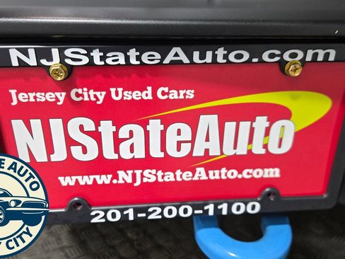 Used 2023 Jeep Wrangler Unlimited Sahara w/ Cold Weather Group AWD/4WD image 31