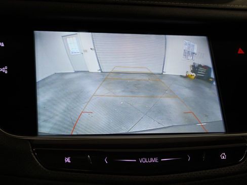 Used 2018 Cadillac XT5 Premium Luxury w/ Driver Assist Package image 33