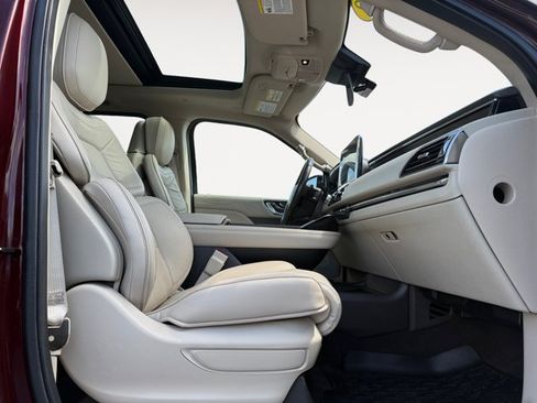 Used 2019 Lincoln Navigator Reserve AWD/4WD image 19