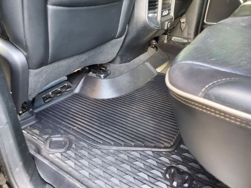 Used 2019 RAM 1500 Laramie AWD/4WD image 51