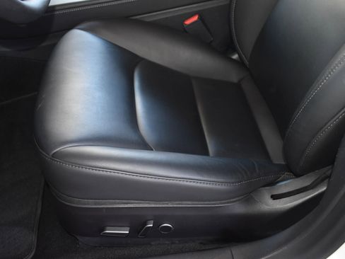 Used 2023 Tesla Model 3 Standard Range image 13