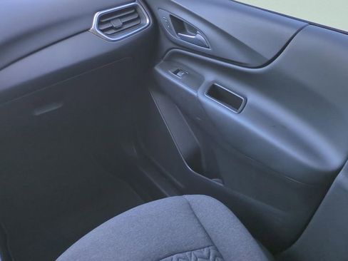 Used 2023 Chevrolet Equinox LT FWD image 13