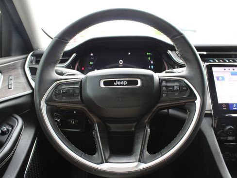 Used 2023 Jeep Grand Cherokee 4WD 4xe w/ Luxury Tech Group II image 24