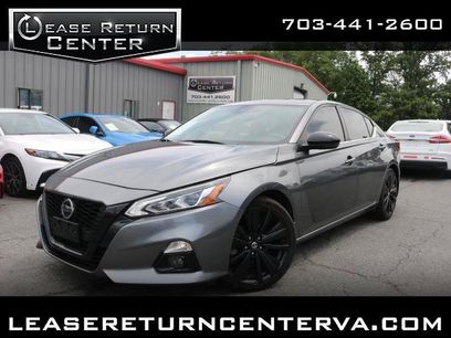 Used 2022 Nissan Altima 2.5 SR w/ Midnight Edition Package
