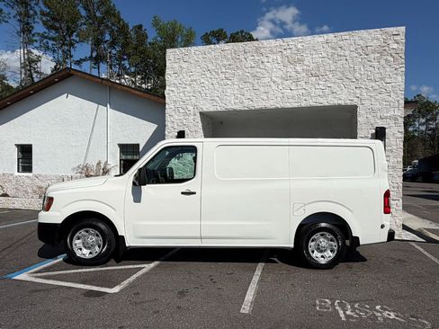 Used 2012 Nissan NV 2500 S image 2