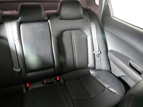 Used 2020 Kia Optima S image 14