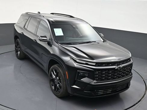 Used 2024 Chevrolet Traverse RS FWD image 15