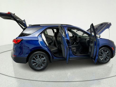 Used 2023 Chevrolet Equinox RS w/ RS Leather Package FWD image 13