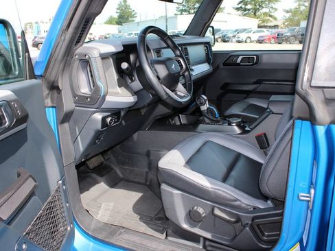 Used 2024 Ford Bronco Black Diamond AWD/4WD image 11