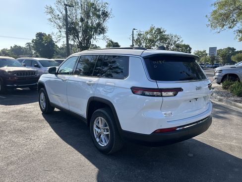 New 2026 Jeep Grand Cherokee L Laredo RWD image 5