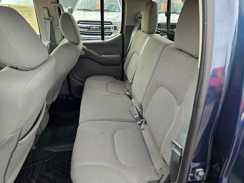 Used 2019 Nissan Frontier SV image 7