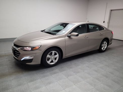Used 2022 Chevrolet Malibu LT FWD image 2