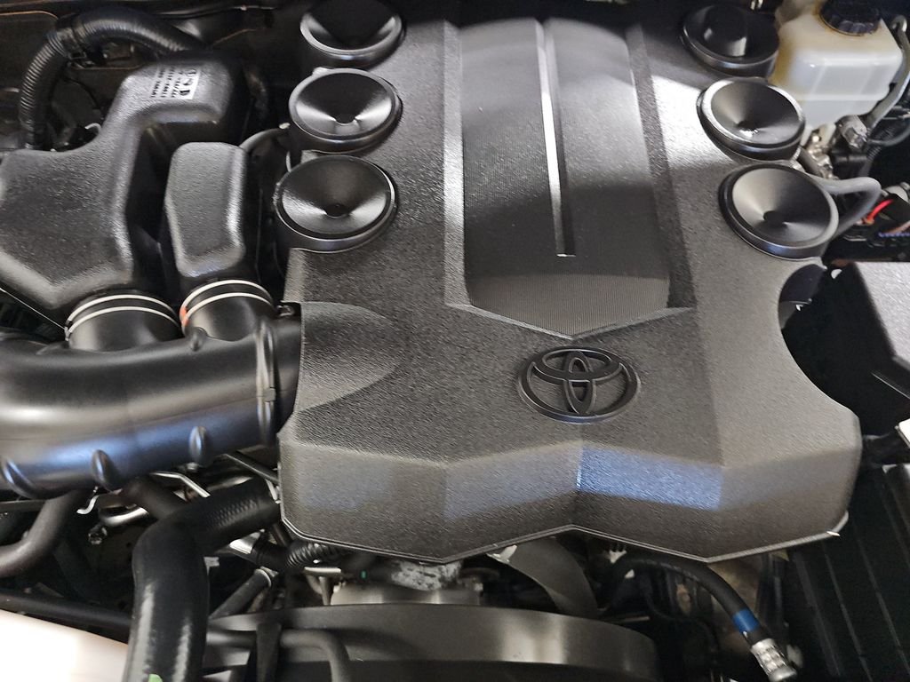 Used 2016 Toyota 4Runner SR5 AWD/4WD image 31