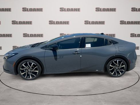 New 2026 Toyota Prius Plug-In Hybrid FWD image 2