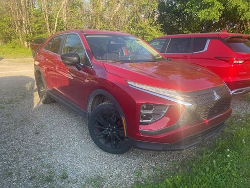 Used 2023 Mitsubishi Eclipse Cross LE AWD/4WD image 1