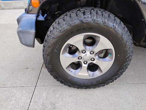 Used 2016 Jeep Wrangler Unlimited Sahara AWD/4WD image 20