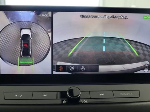 Used 2025 Nissan Rogue SL w/ SL Premium Package image 18