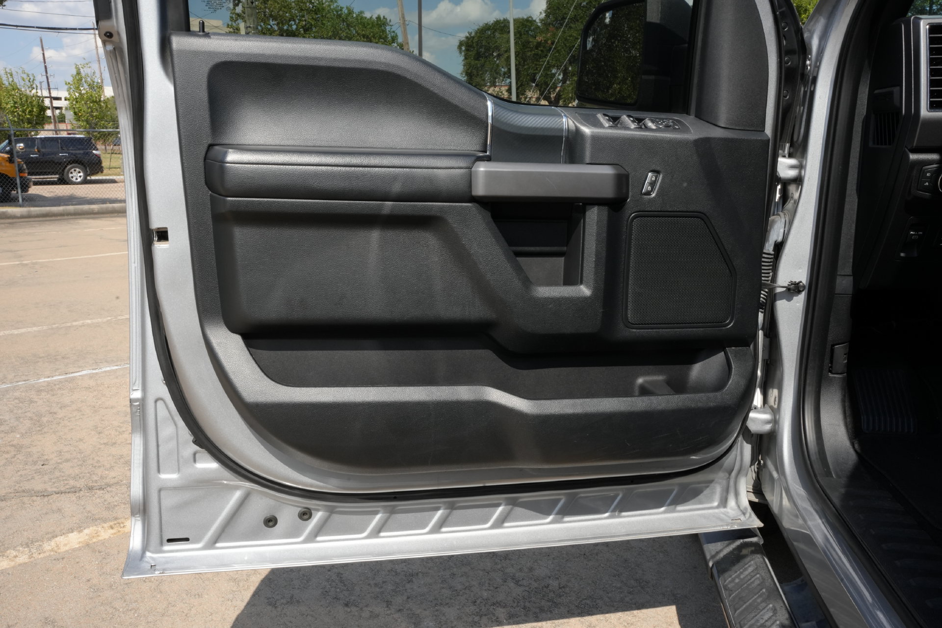Used 2020 Ford F150 XLT w/ Equipment Group 301A Mid RWD image 19