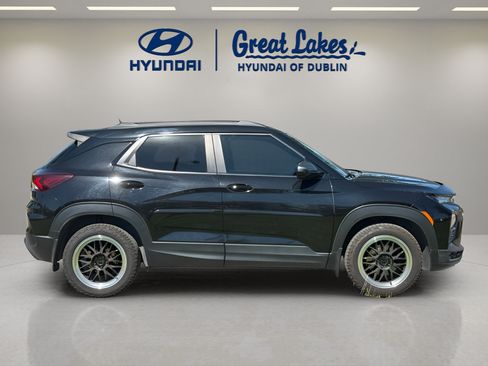 Used 2021 Chevrolet TrailBlazer RS w/ Sun and Liftgate Package AWD/4WD image 6