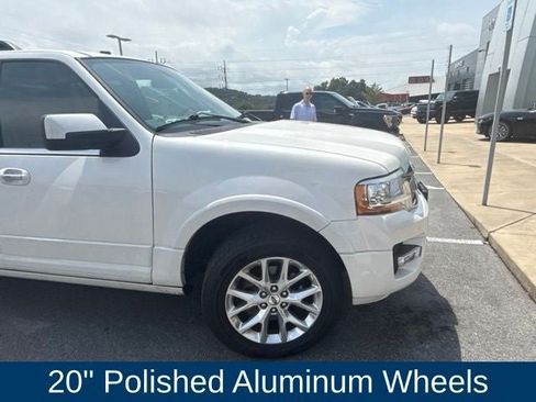 Used 2017 Ford Expedition Limited w/ Equipment Group 301A AWD/4WD image 31