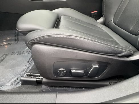 Used 2025 BMW 330i Sedan RWD image 21