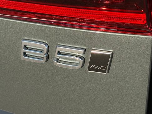 New 2027 Volvo XC60 B5 Core AWD/4WD image 6