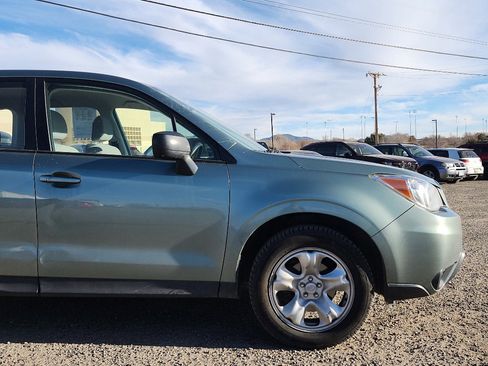 Used 2016 Subaru Forester 2.5i image 4