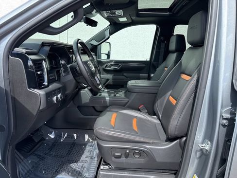 Used 2025 GMC Sierra 3500 AT4 w/ AT4 Premium Plus Package AWD/4WD image 11