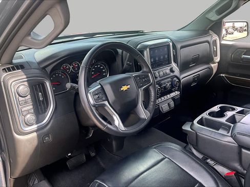 Used 2022 Chevrolet Silverado 1500 LT w/ Z71 Off-Road Package AWD/4WD image 18