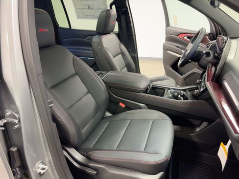 New 2026 Chevrolet Traverse Z71 w/ Driver Confidence Package image 31