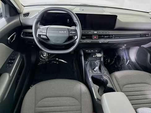 Used 2025 Kia K4 EX FWD image 3