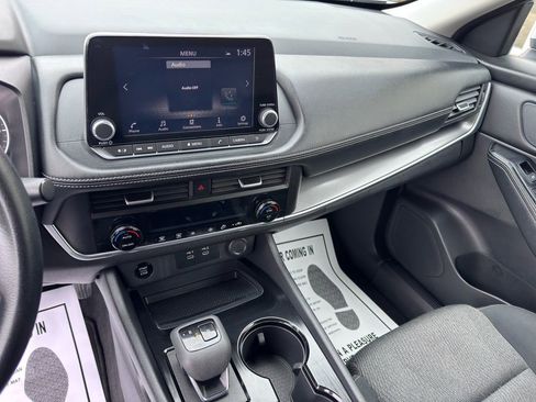 Used 2024 Nissan Rogue SV image 20