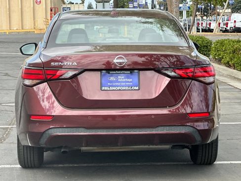 Used 2025 Nissan Sentra SV FWD image 8