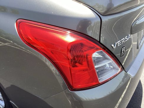 Used 2017 Nissan Versa S Plus FWD image 18