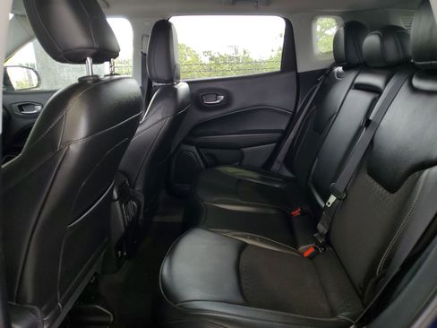 Used 2021 Jeep Compass Latitude AWD/4WD image 11