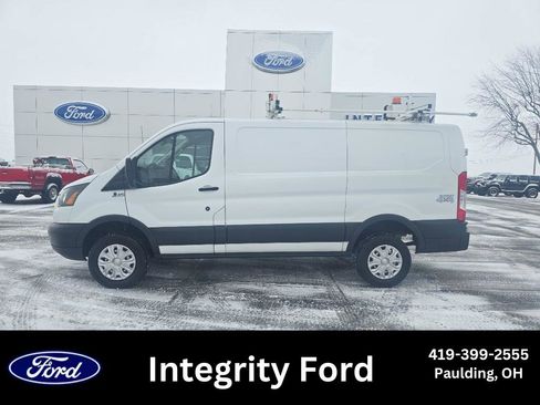 Used 2017 Ford Transit 250 130 Low Roof image 1