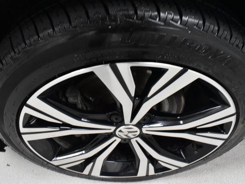 Used 2020 Volkswagen Passat 2.0T SEL image 9