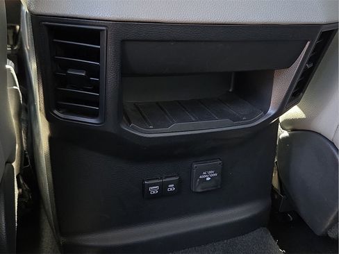 Used 2023 Toyota Tundra Limited image 10