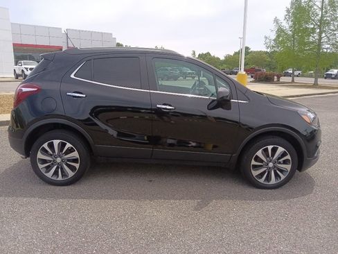 Used 2022 Buick Encore Preferred w/ Safety Package AWD/4WD image 4