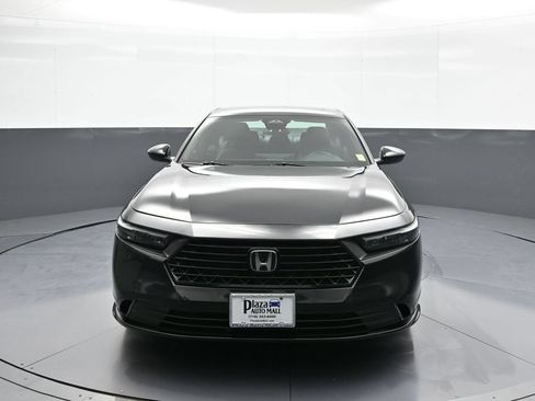Used 2023 Honda Accord Sport image 2