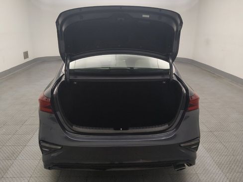 Used 2020 Kia Forte LXS FWD image 29