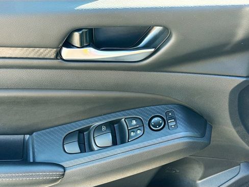 Certified 2025 Nissan Altima 2.5 SV FWD image 22