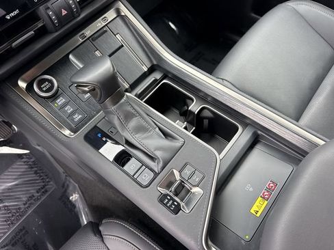 Used 2024 Lexus GX 550 AWD/4WD image 21