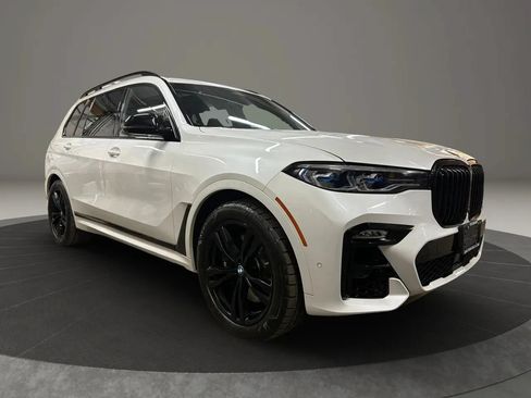 Used 2021 BMW X7 M50i AWD/4WD image 2