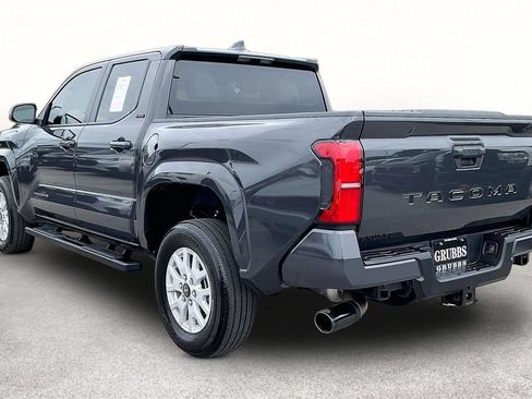 Used 2025 Toyota Tacoma SR5 RWD image 15