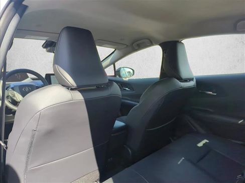 Used 2025 Toyota Prius XLE image 19