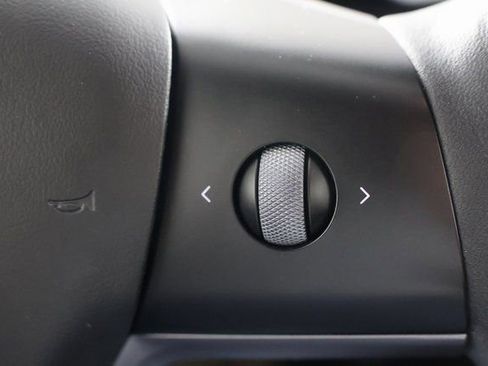 Used 2023 Tesla Model Y Long Range image 12